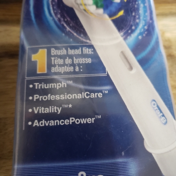 Oral-B PRECISION CLEAN Electric Toothbrush Replacement Brush Head Triumph - Picture 4 of 4